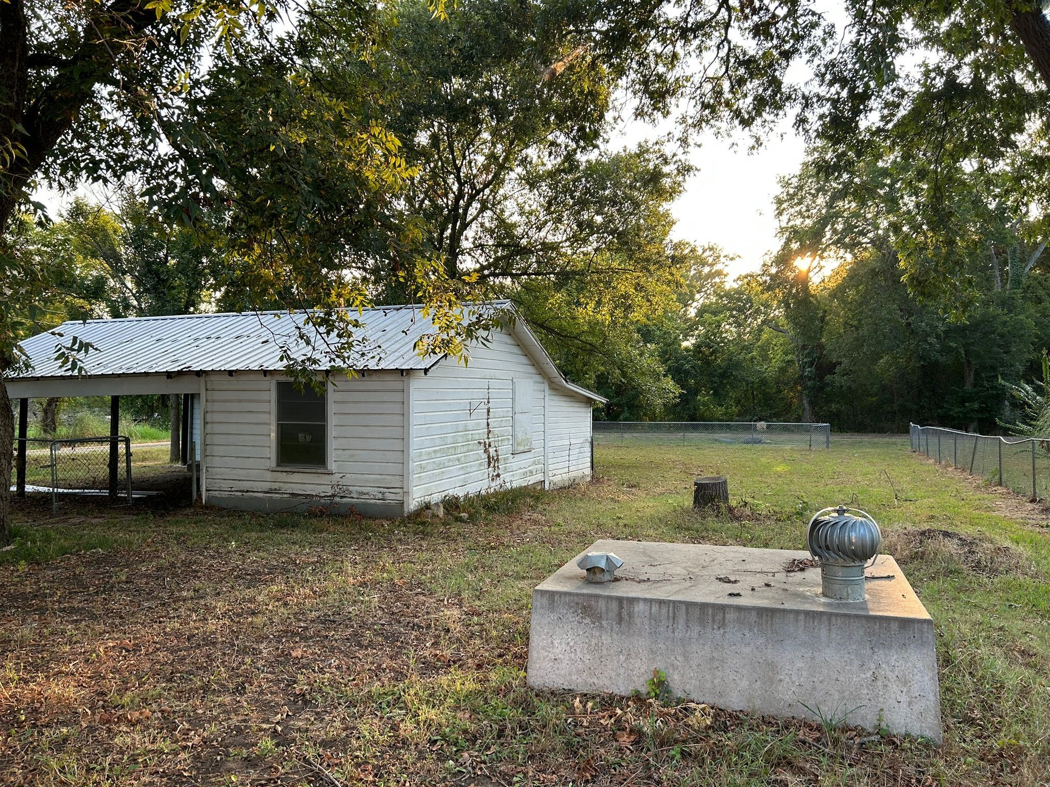 112 Elm Street Roxton TX 75477