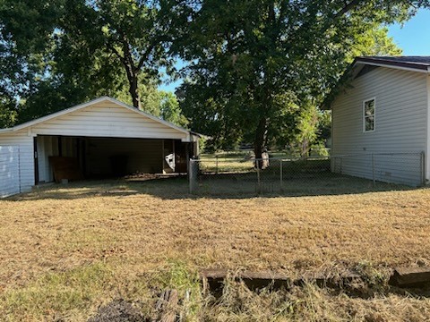 112 Elm Street Roxton TX 75477