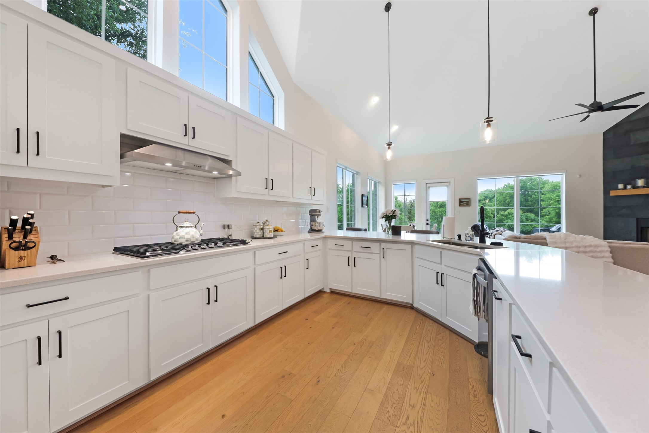 813 Dogwood Trail Aubrey TX 76227