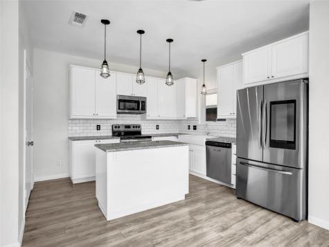 2719 Garden Grove Road Grand Prairie TX 75052