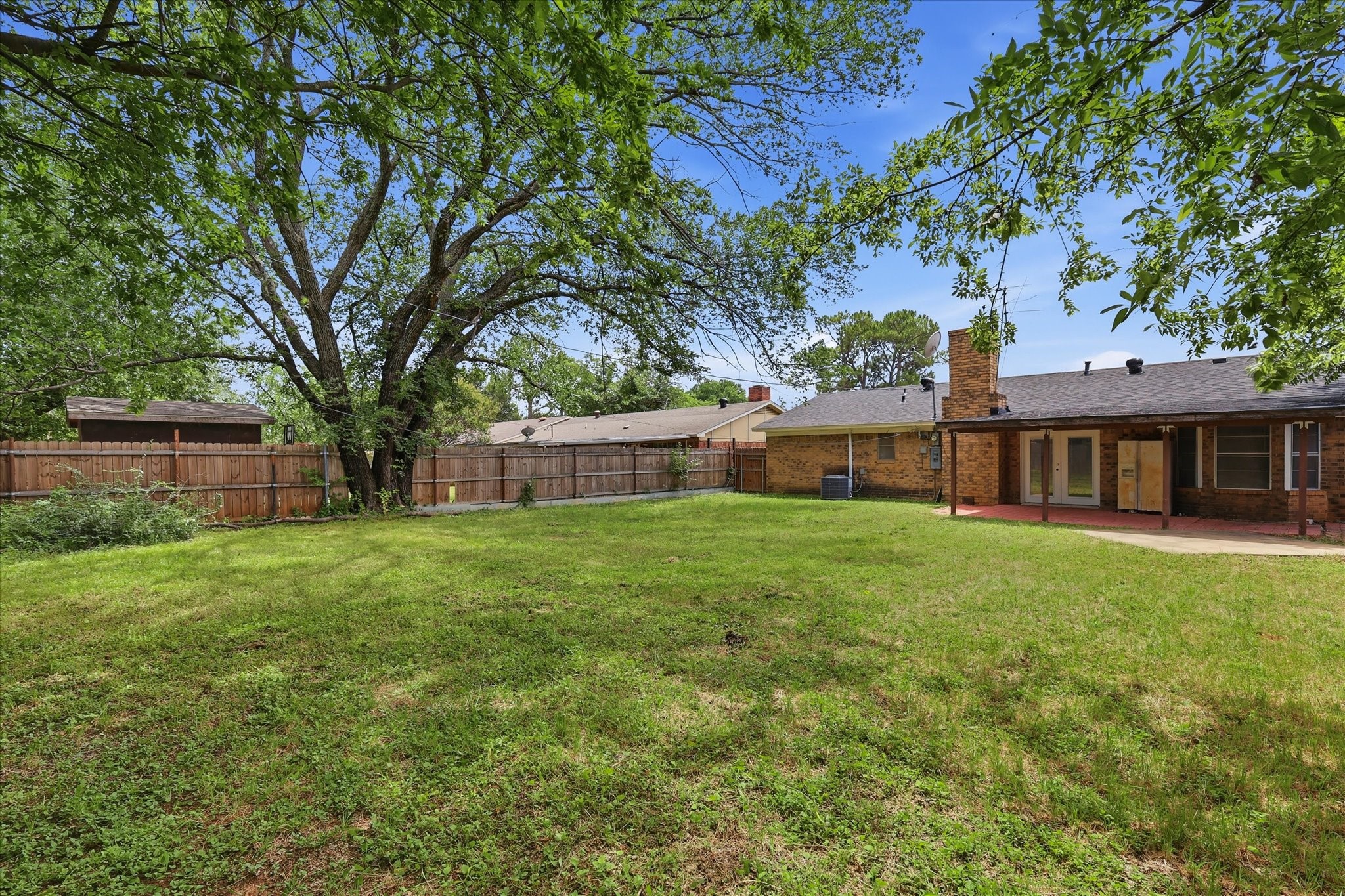 3046 Gene Lane Haltom City TX 76117