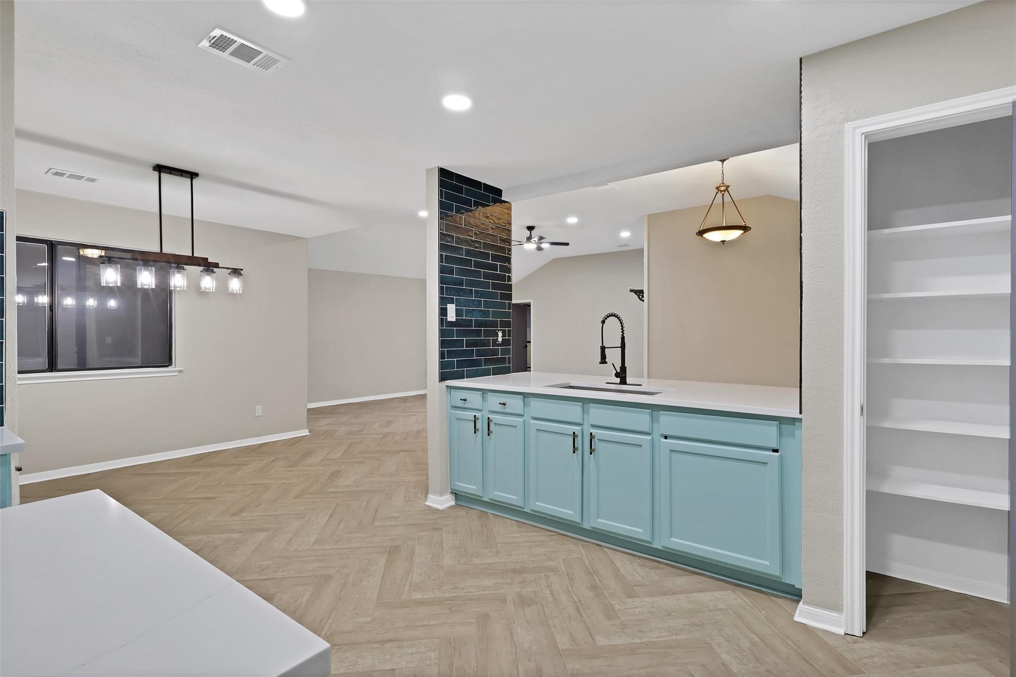 6624 Mattney Drive Dallas TX 75237