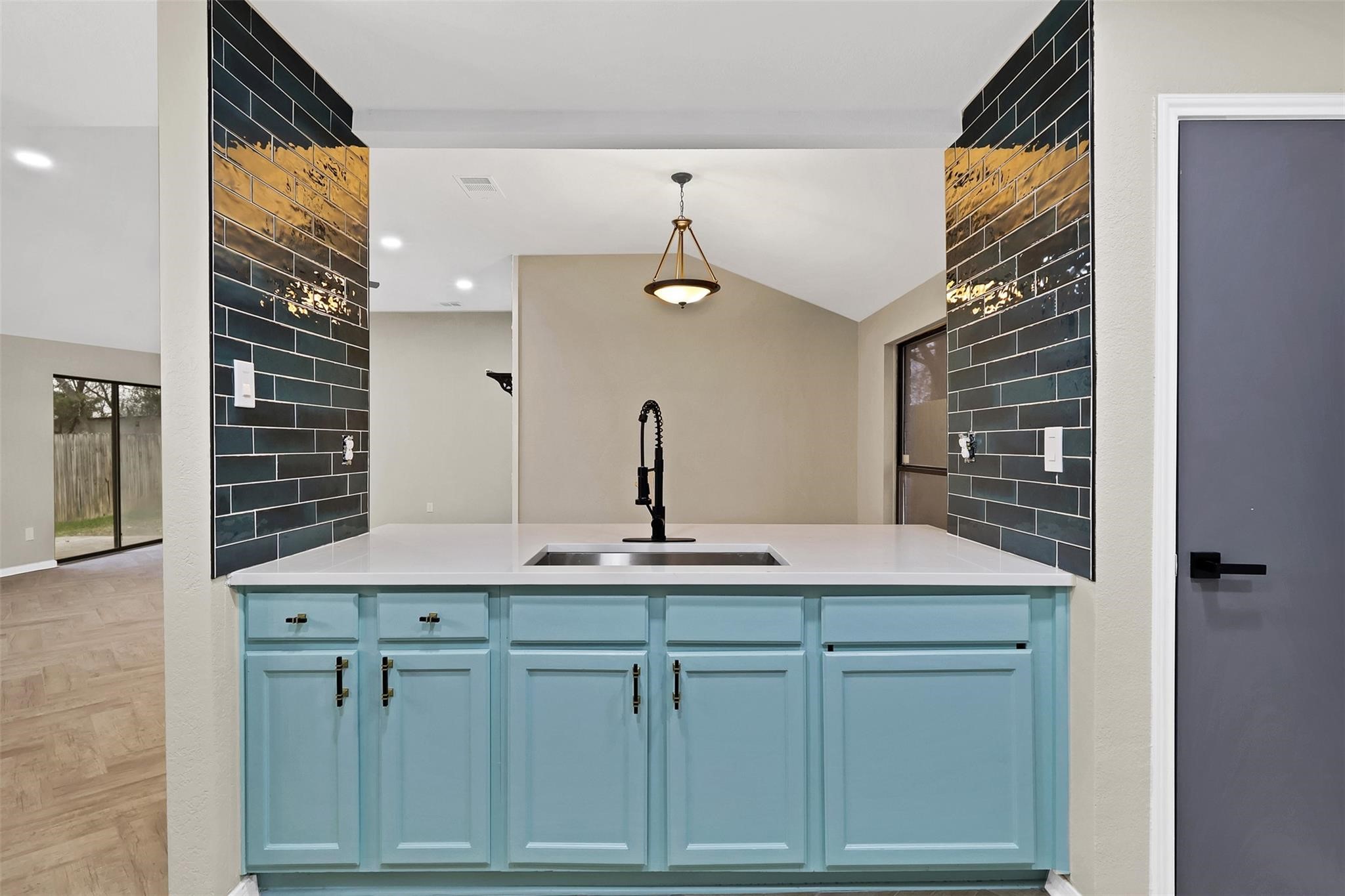 6624 Mattney Drive Dallas TX 75237