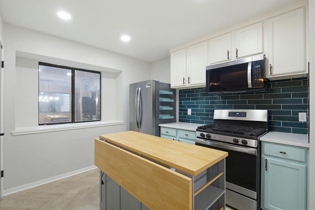 6624 Mattney Drive Dallas TX 75237