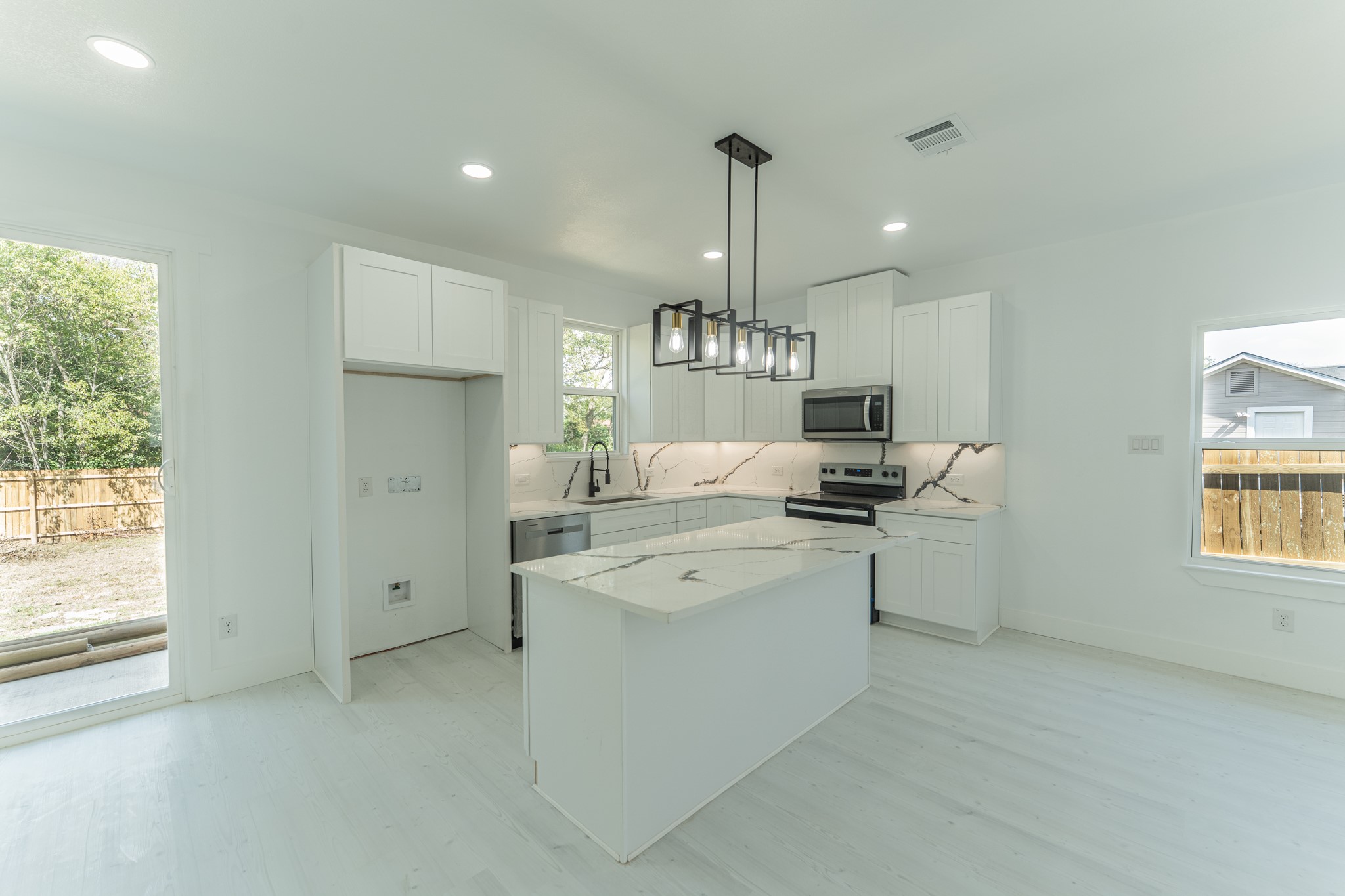 212 Beckham Street W Sulphur Springs TX 75482