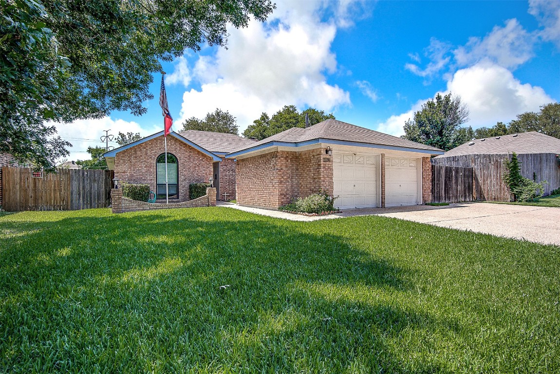 6014 Heatherglen Drive Arlington TX 76017