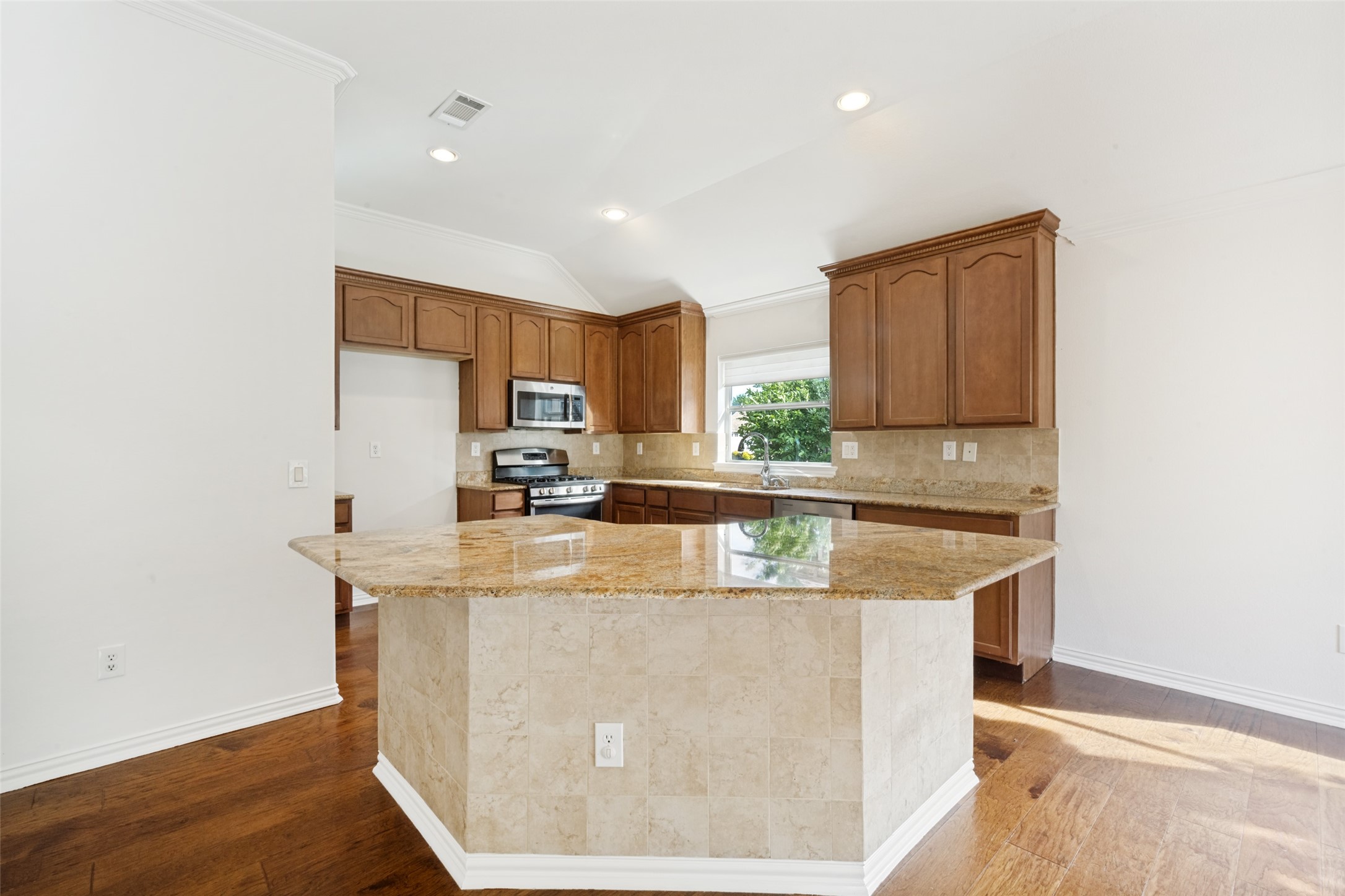 11009 Southerland Drive Denton TX 76207