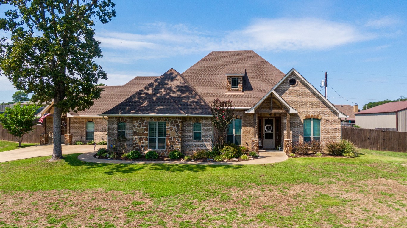 235 Towering Oaks Lane Longview TX 75602