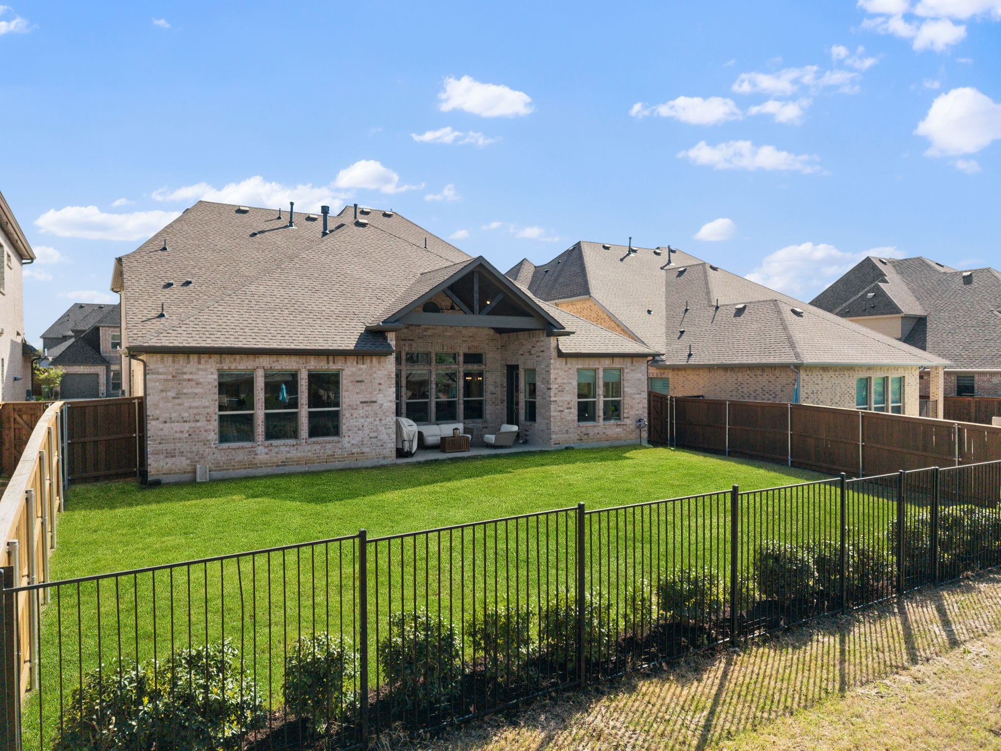 2553 Hampstead Lane Carrollton TX 75010