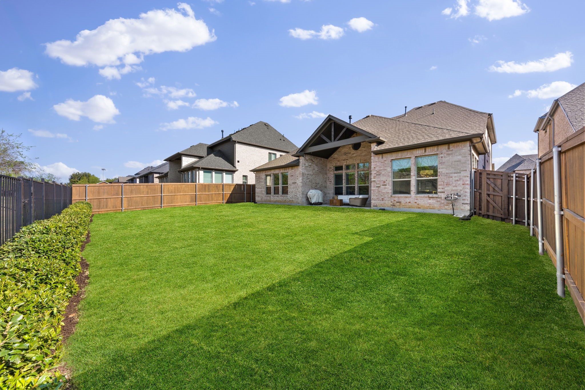 2553 Hampstead Lane Carrollton TX 75010