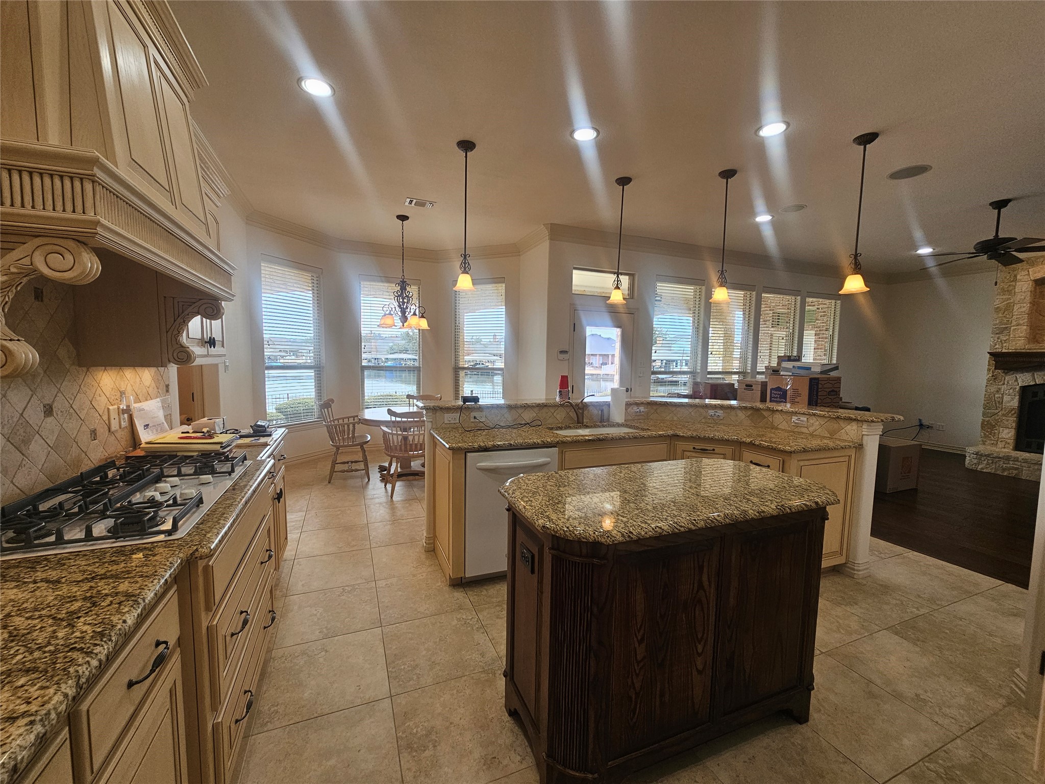 1103 Mallard Way Granbury TX 76048