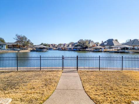 1103 Mallard Way Granbury TX 76048