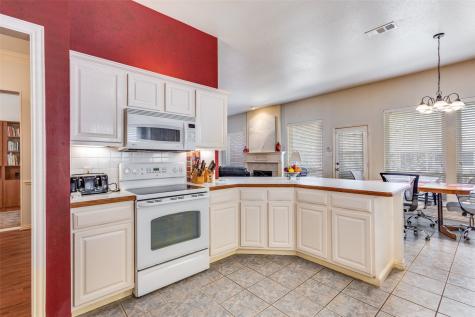 3016 Deer Trail Mckinney TX 75071