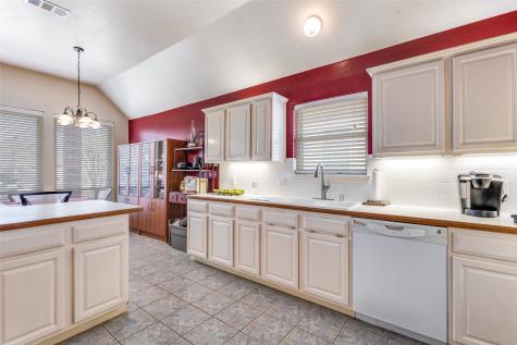 3016 Deer Trail Mckinney TX 75071