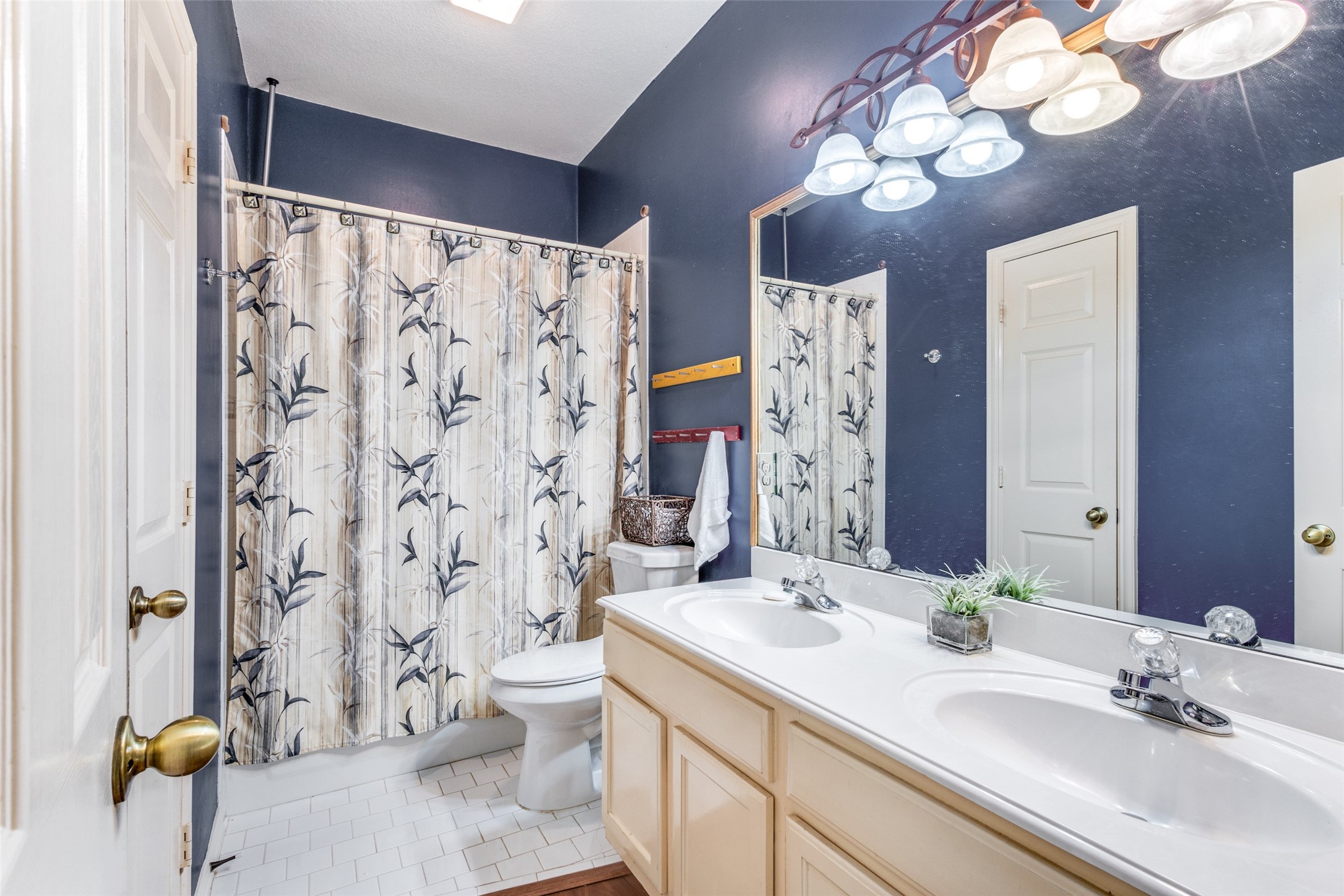 3016 Deer Trail Mckinney TX 75071