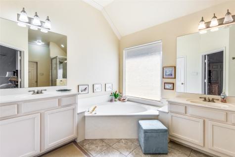 3016 Deer Trail Mckinney TX 75071