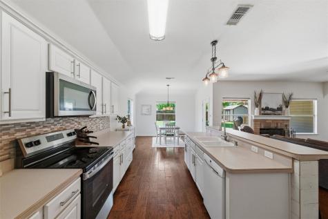 348 Meador Lane Burleson TX 76028