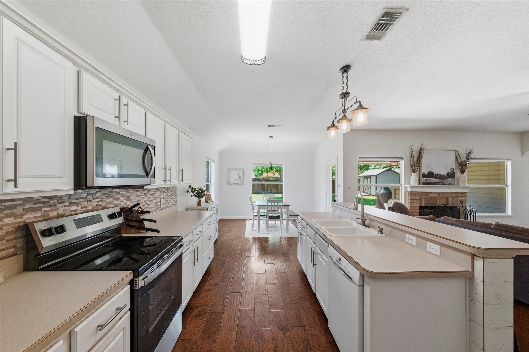348 Meador Lane Burleson TX 76028