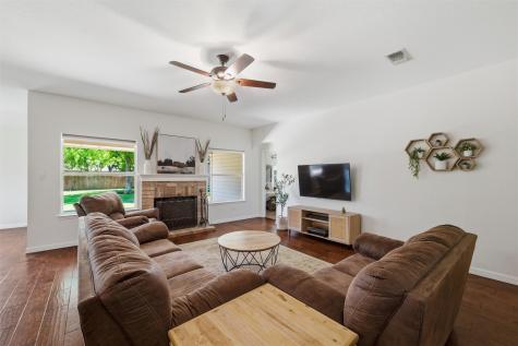348 Meador Lane Burleson TX 76028