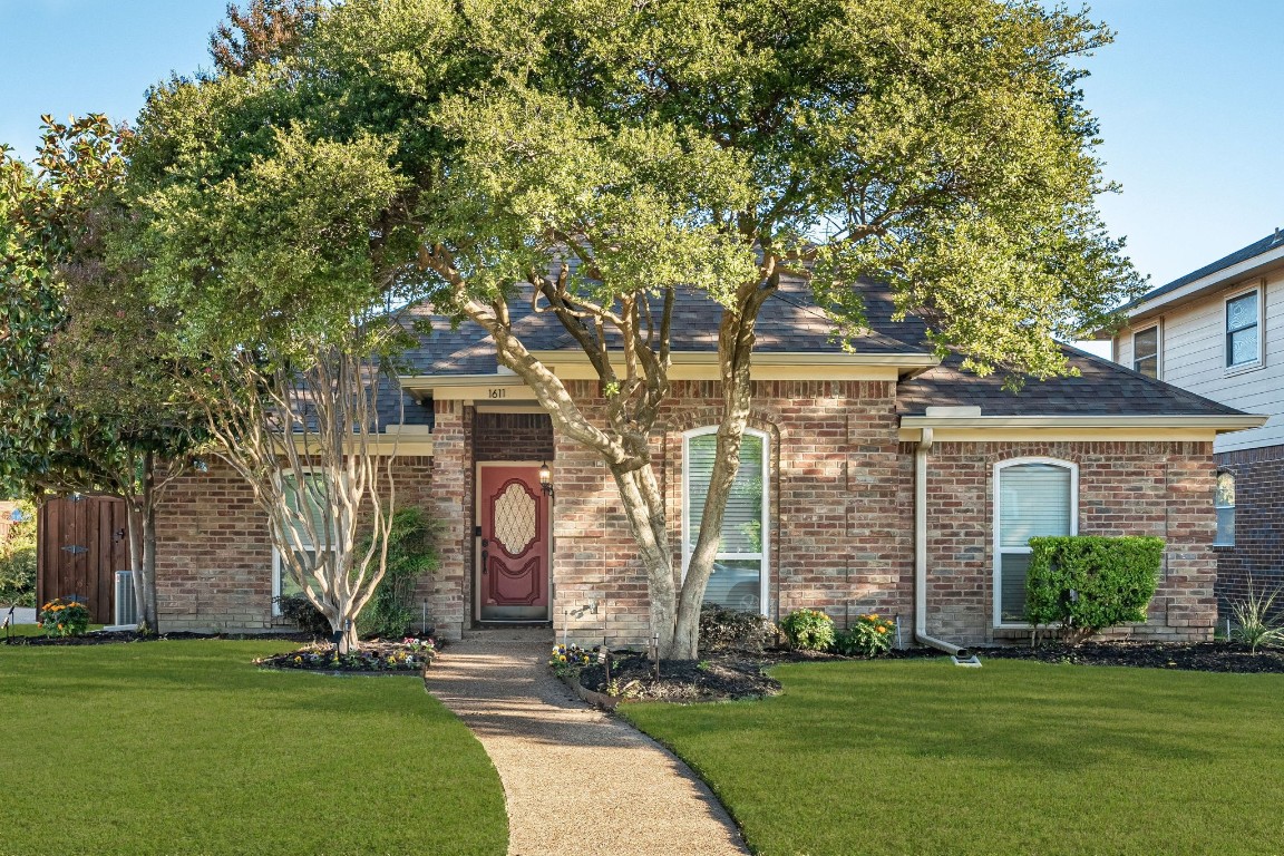 1611 Live Oak Lane Allen TX 75002