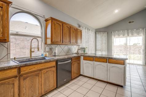 1209 Spanish Moss Drive Burleson TX 76028