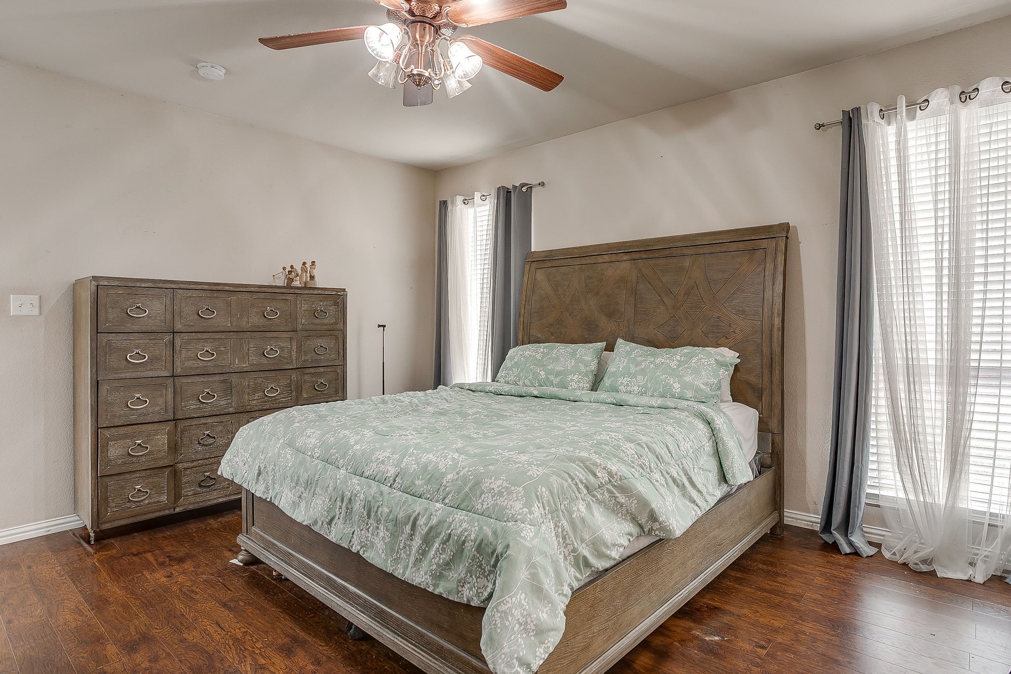 1209 Spanish Moss Drive Burleson TX 76028