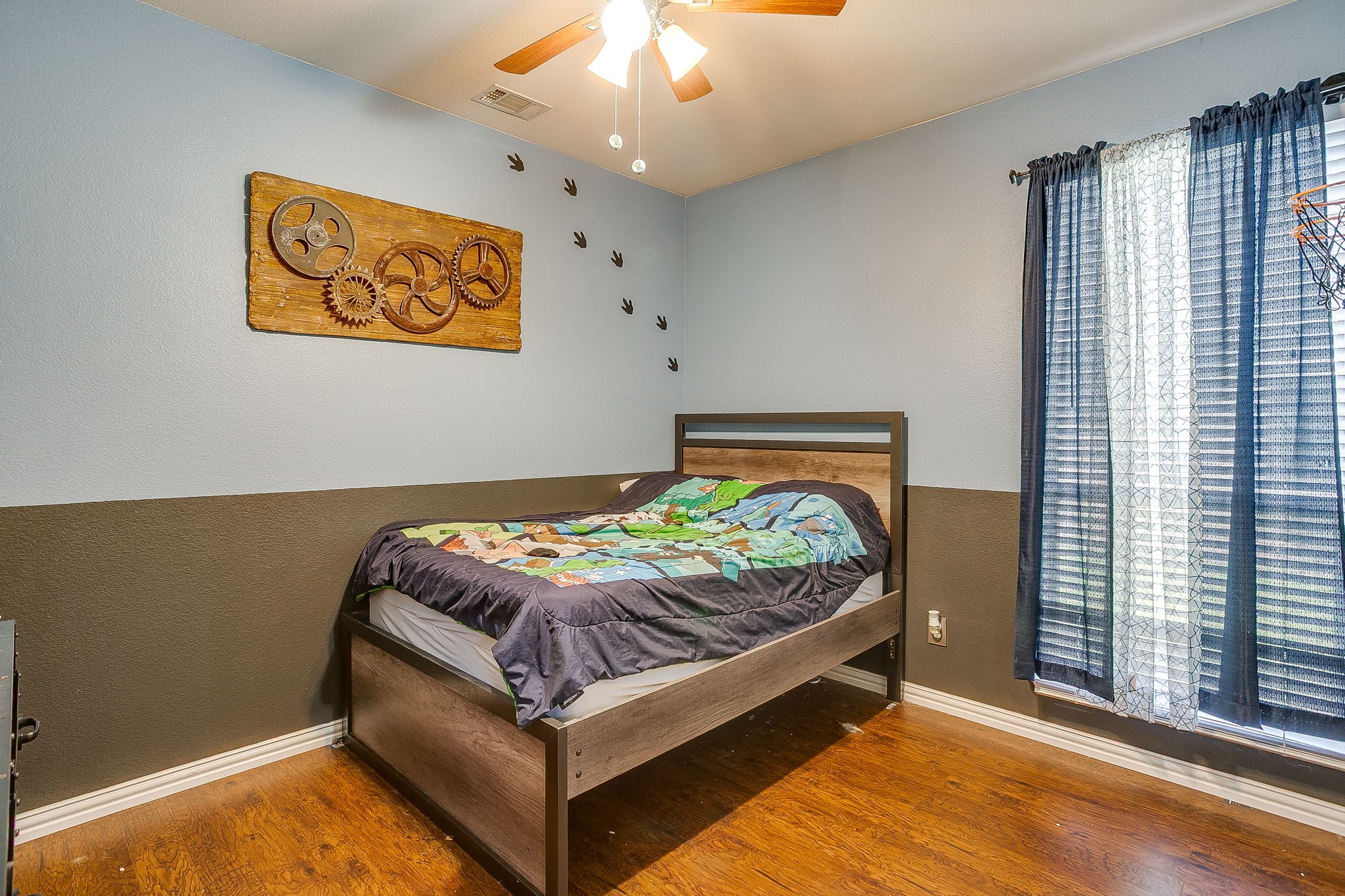 1209 Spanish Moss Drive Burleson TX 76028
