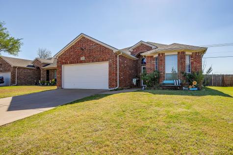 1209 Spanish Moss Drive Burleson TX 76028