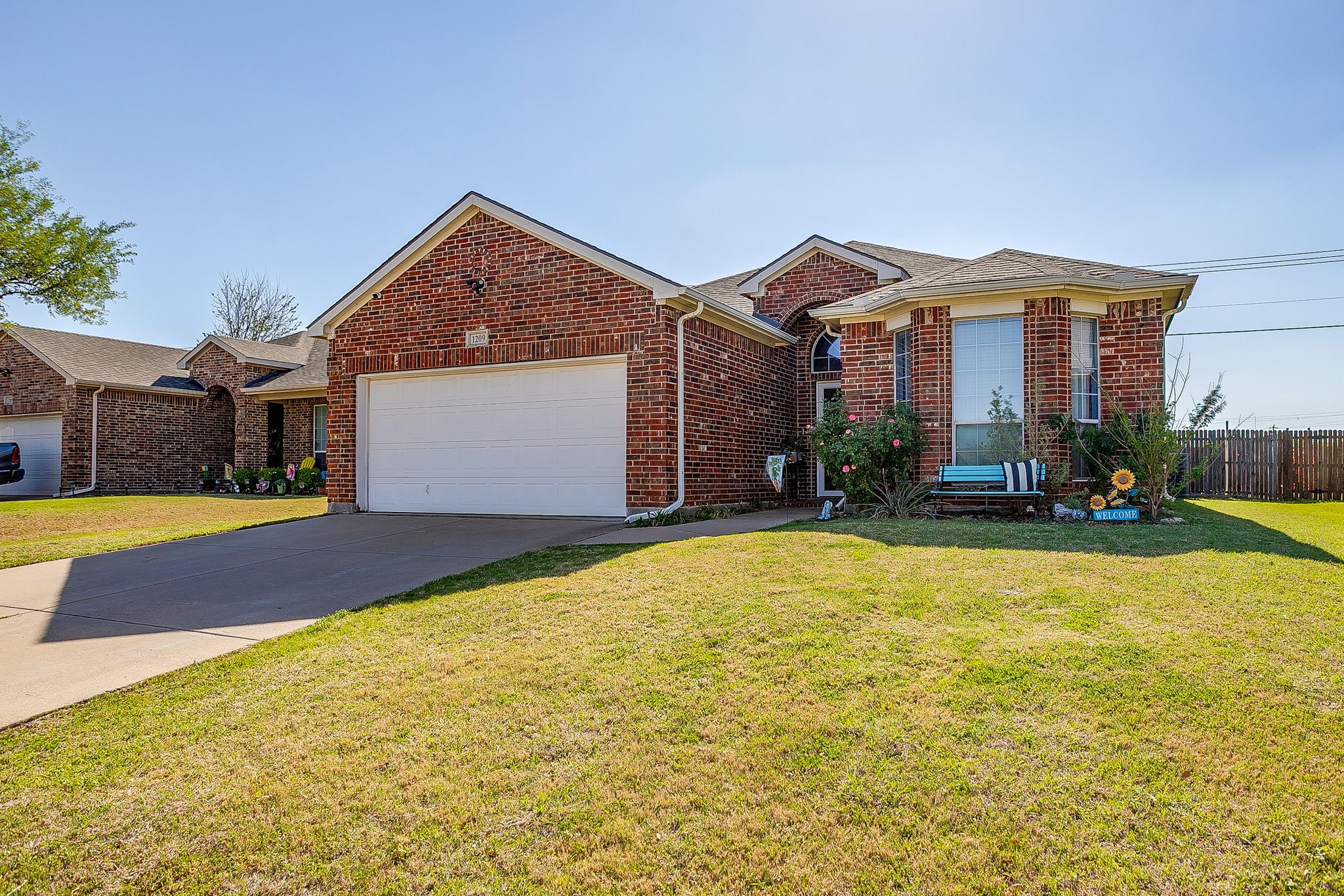 1209 Spanish Moss Drive Burleson TX 76028