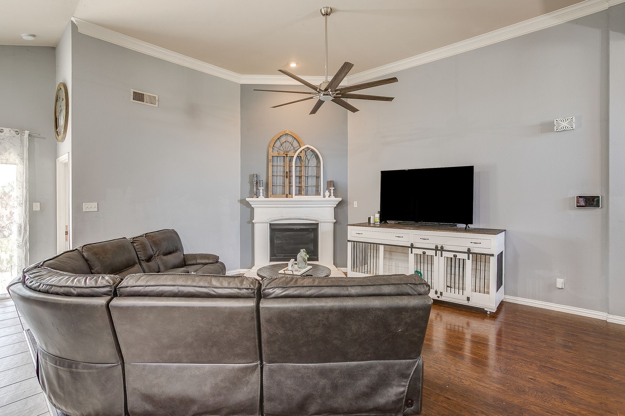 1209 Spanish Moss Drive Burleson TX 76028