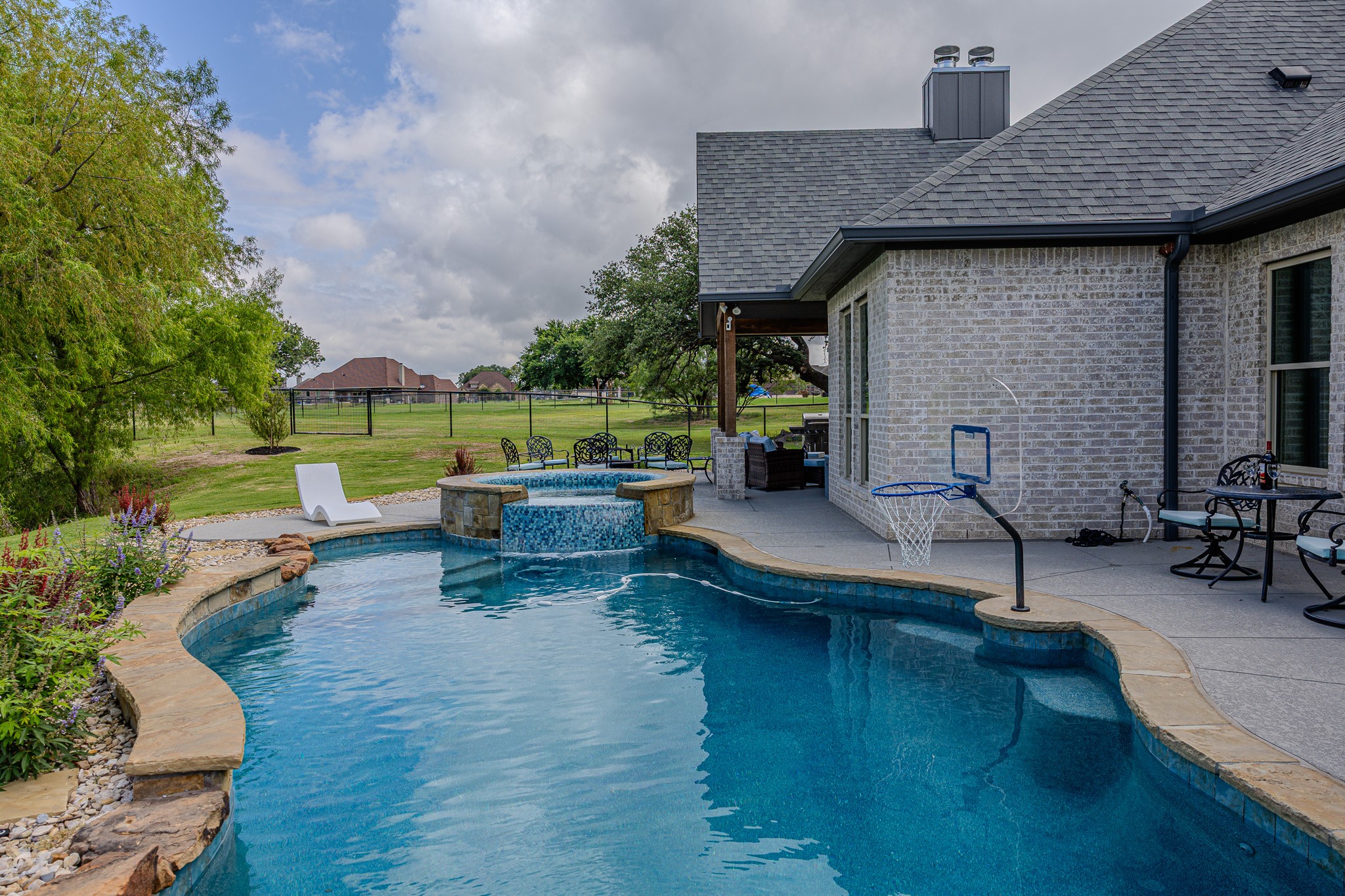 401 Spring Valley Road Weatherford TX 76087