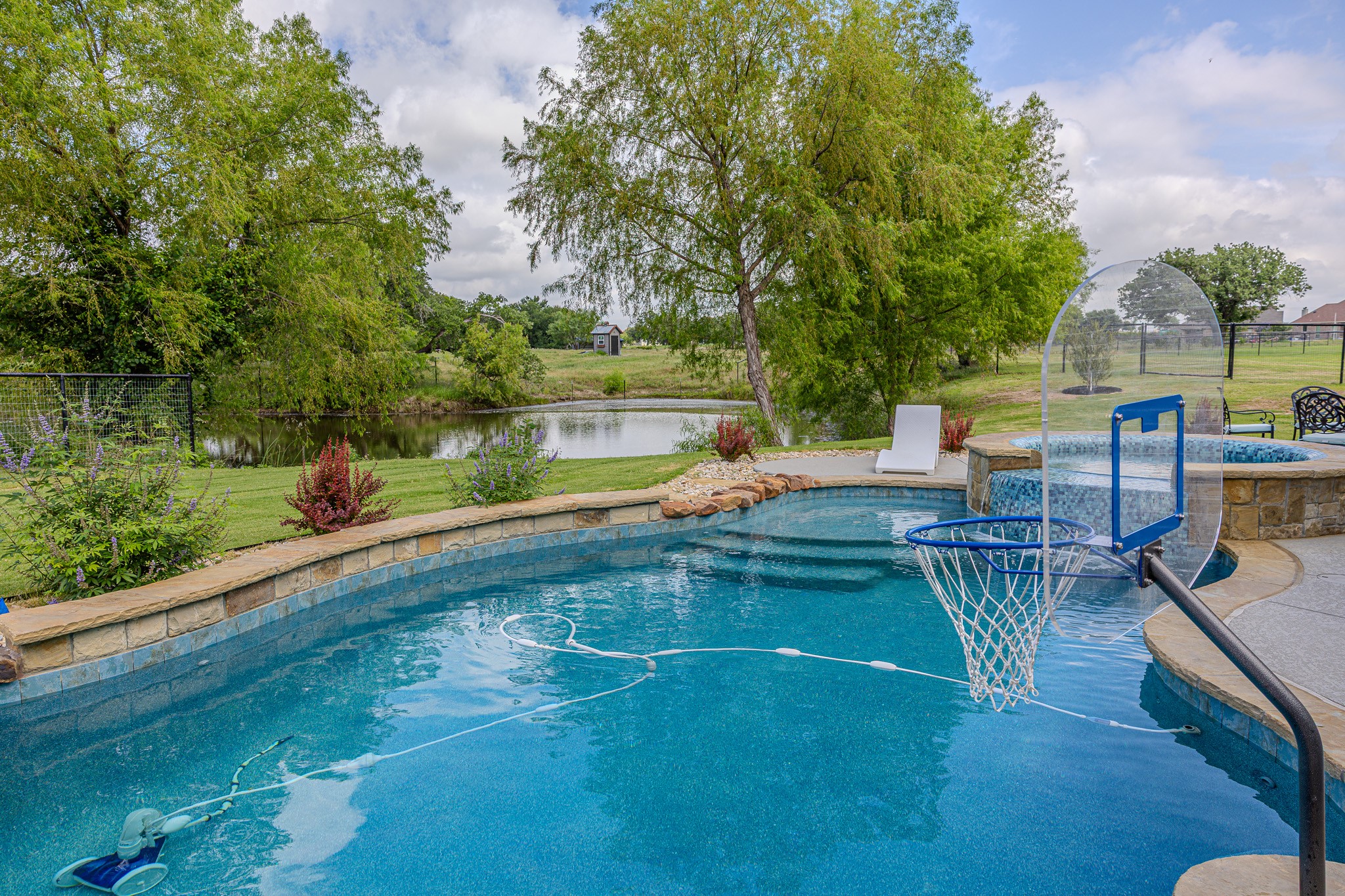 401 Spring Valley Road Weatherford TX 76087