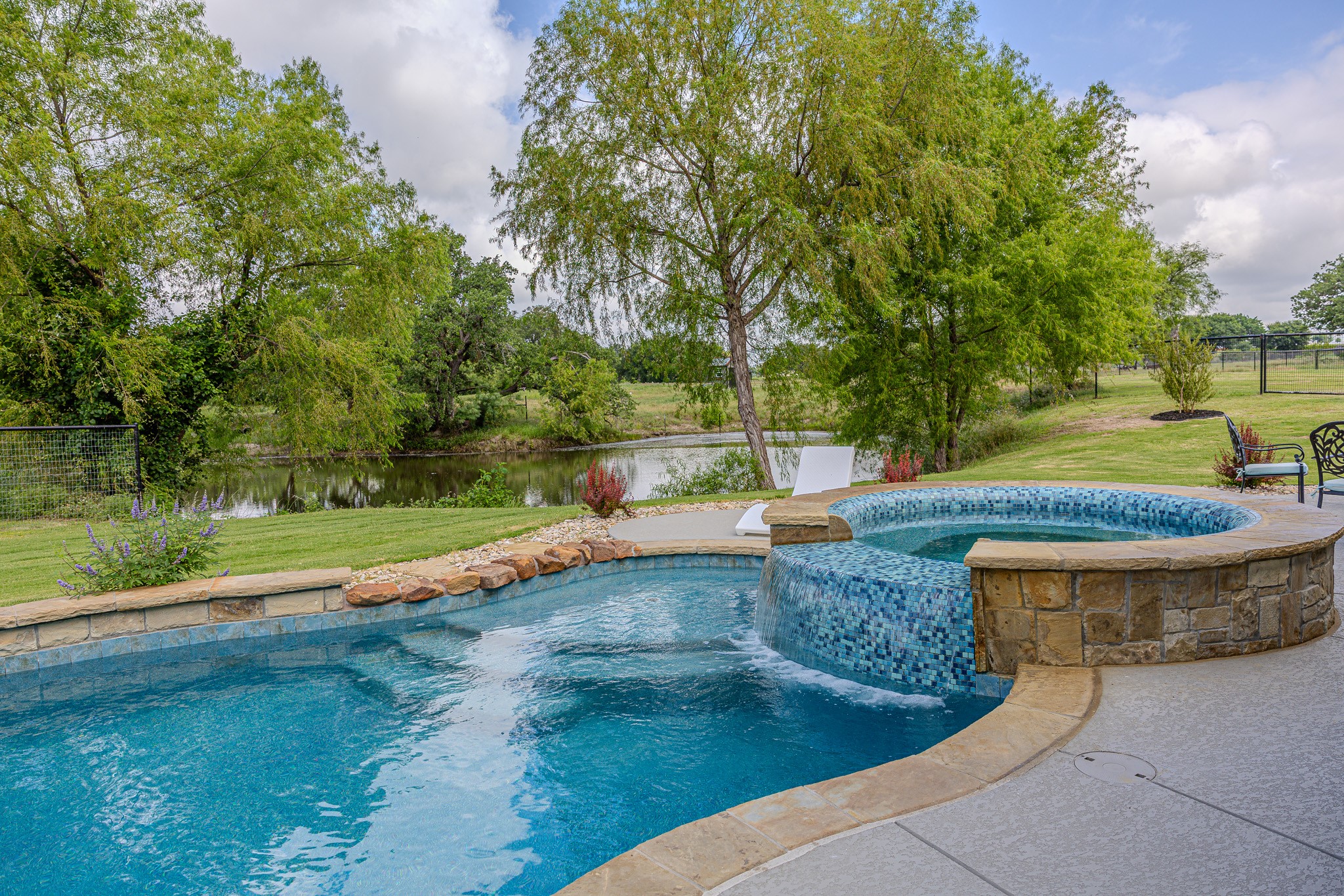 401 Spring Valley Road Weatherford TX 76087
