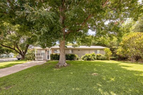 1901 Alan A Dale Road Arlington TX 76013