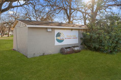 114 Private Road 2387 Alvord TX 76225