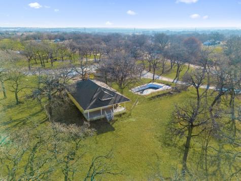 114 Private Road 2387 Alvord TX 76225