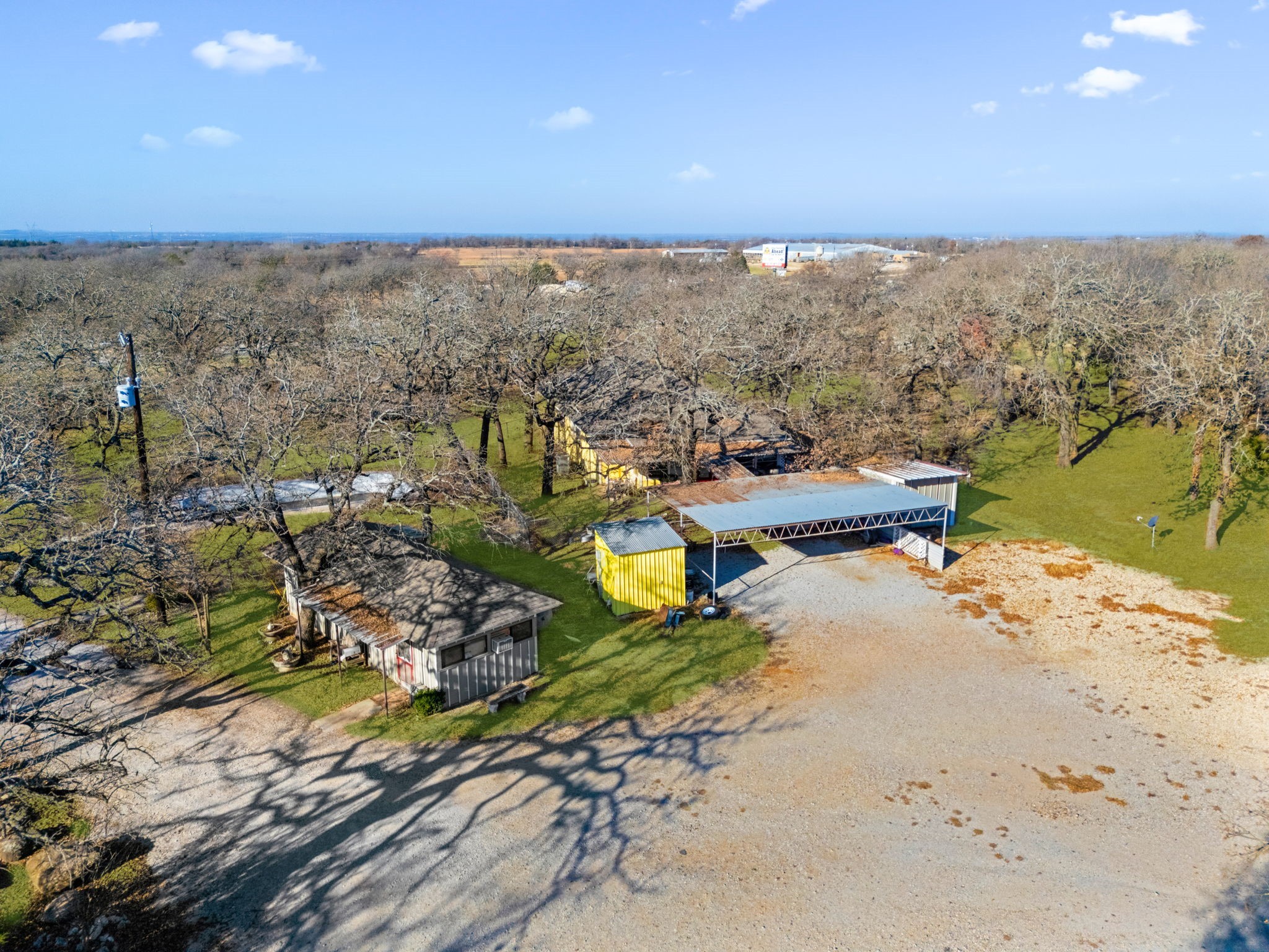 114 Private Road 2387 Alvord TX 76225