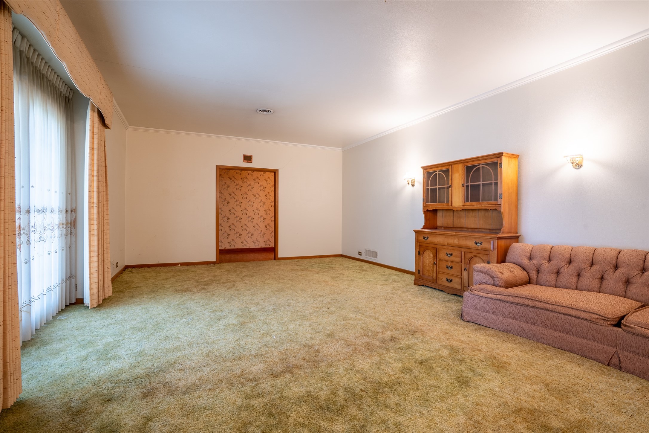 908 W Barnes Avenue Comanche TX 76442