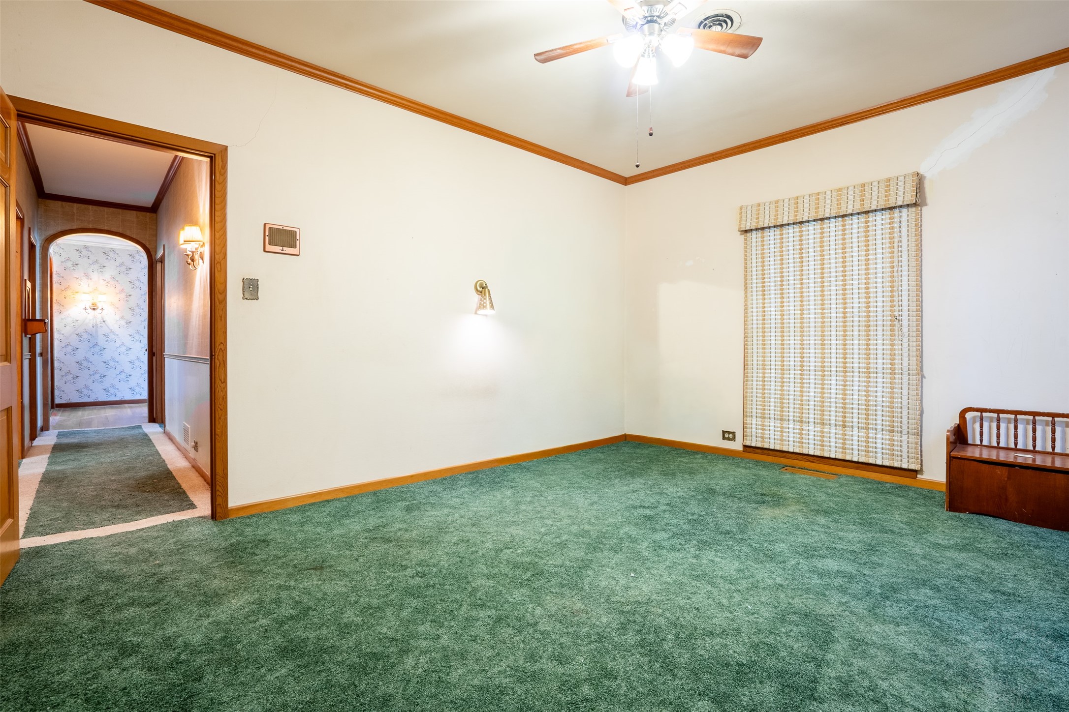 908 W Barnes Avenue Comanche TX 76442