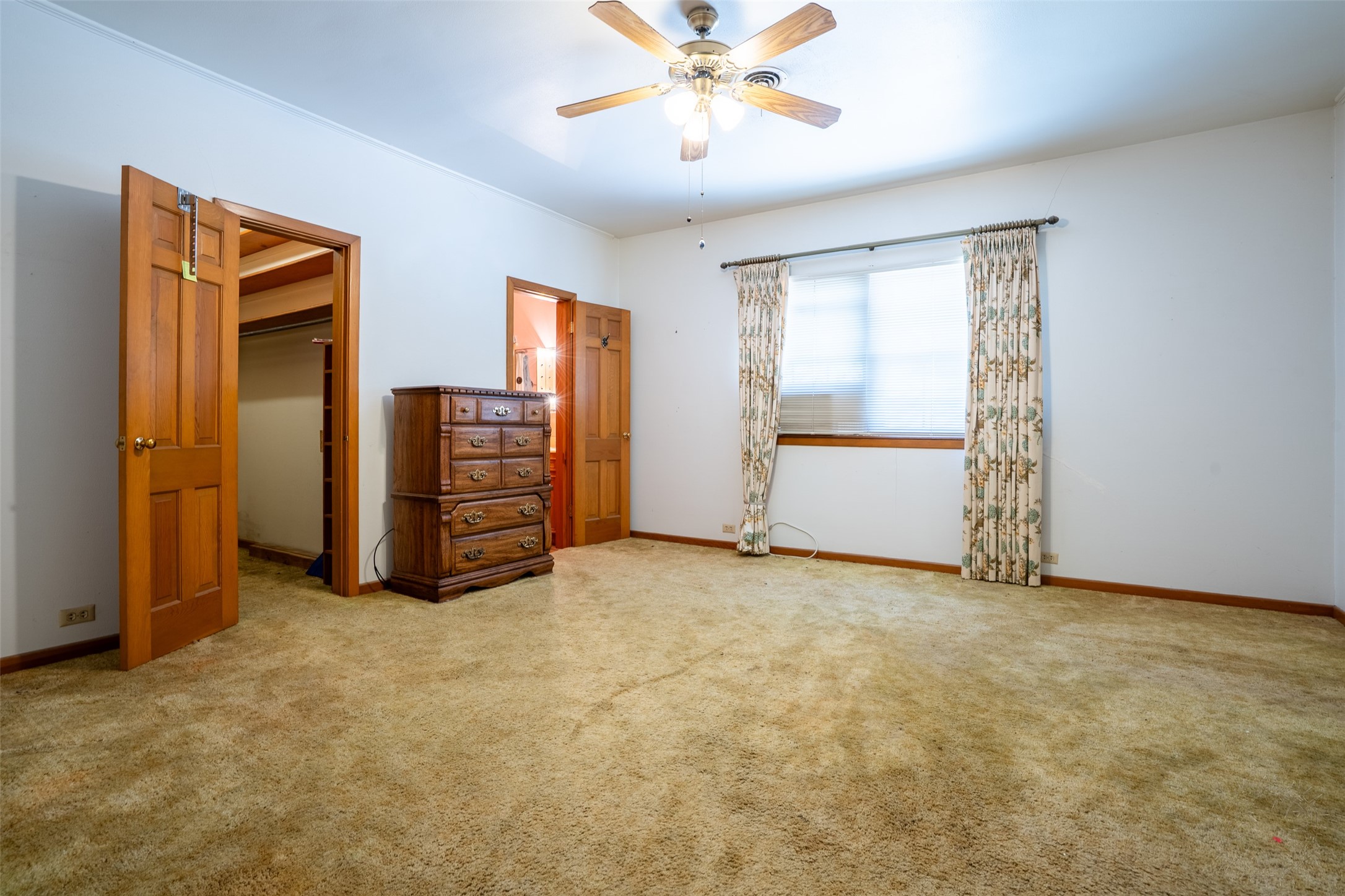 908 W Barnes Avenue Comanche TX 76442