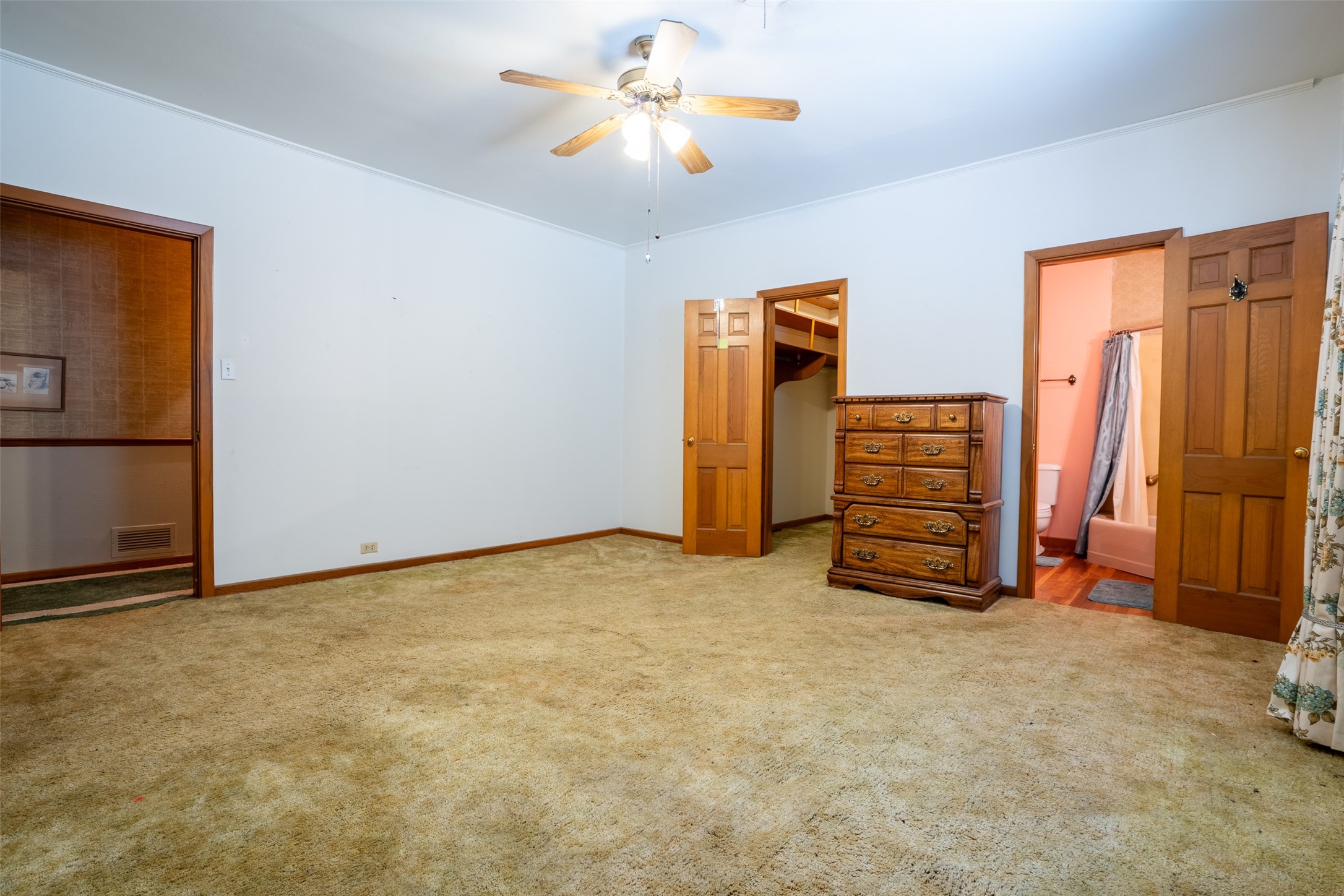 908 W Barnes Avenue Comanche TX 76442