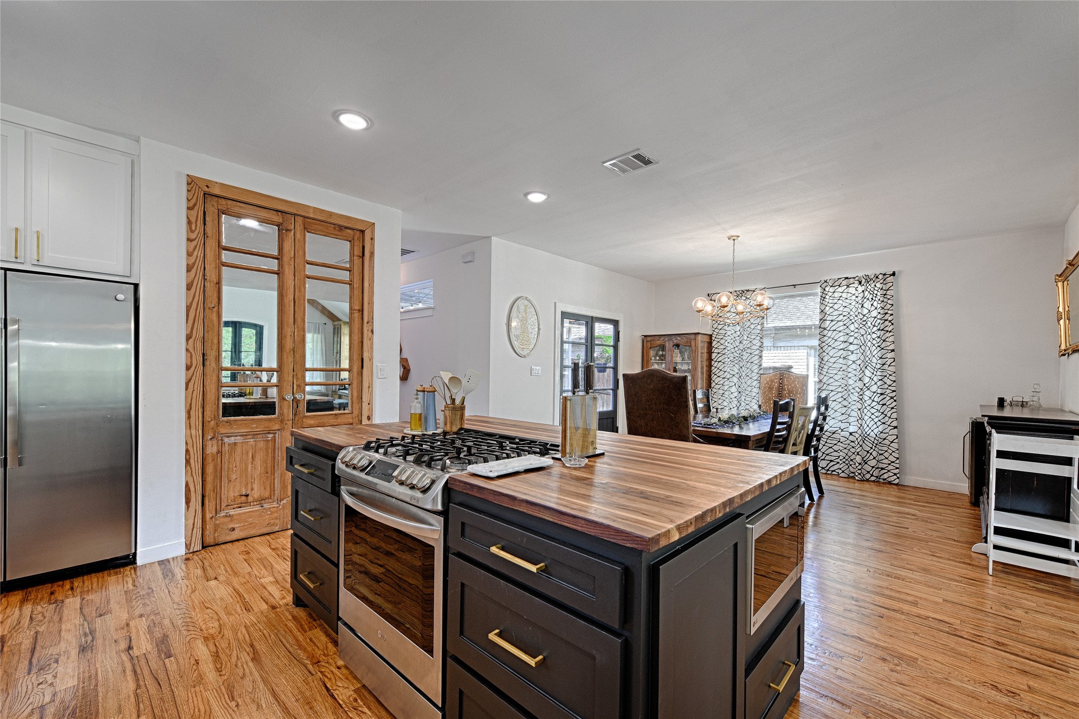 1323 Lansford Avenue Dallas TX 75224