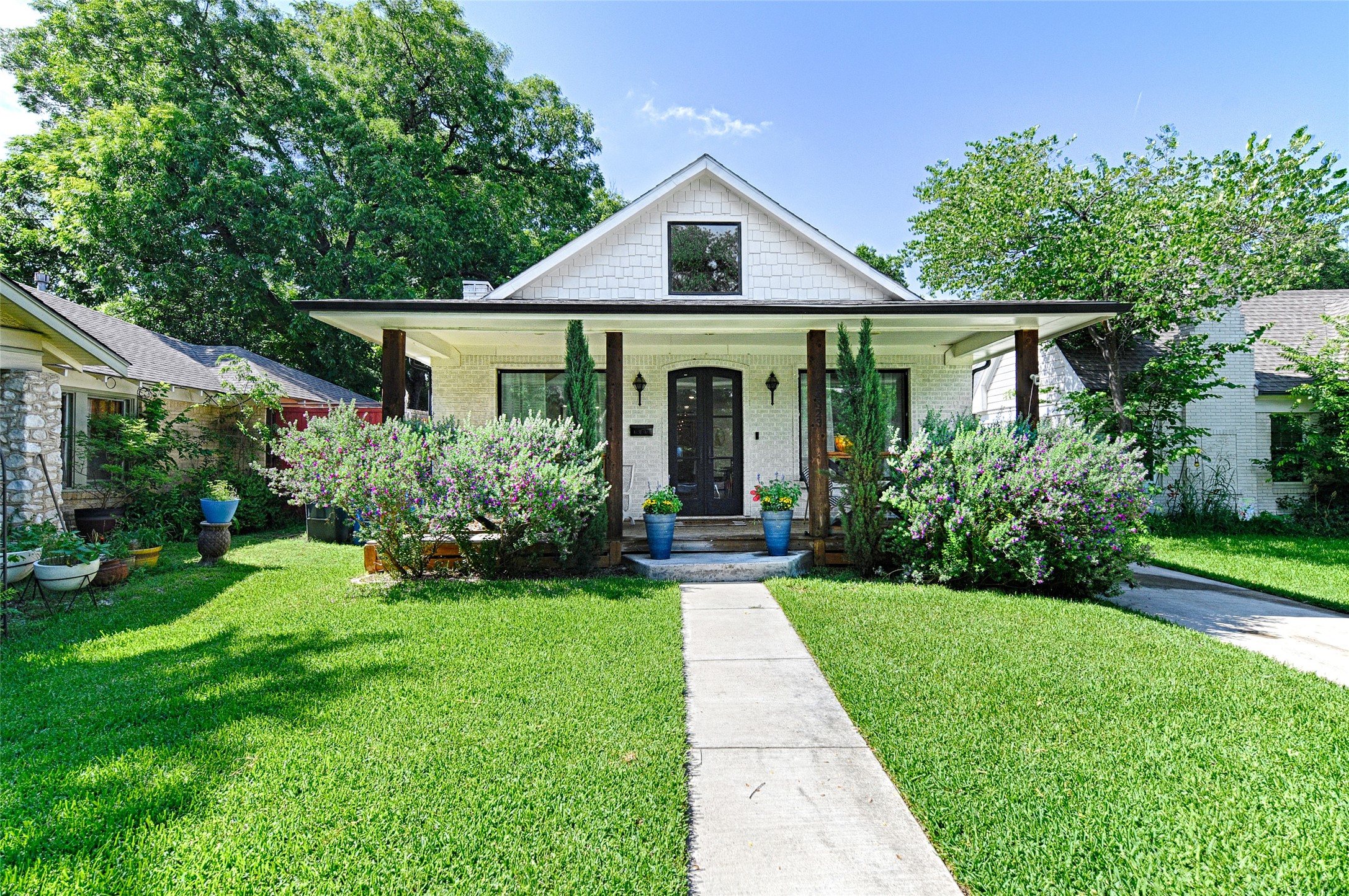 1323 Lansford Avenue Dallas TX 75224
