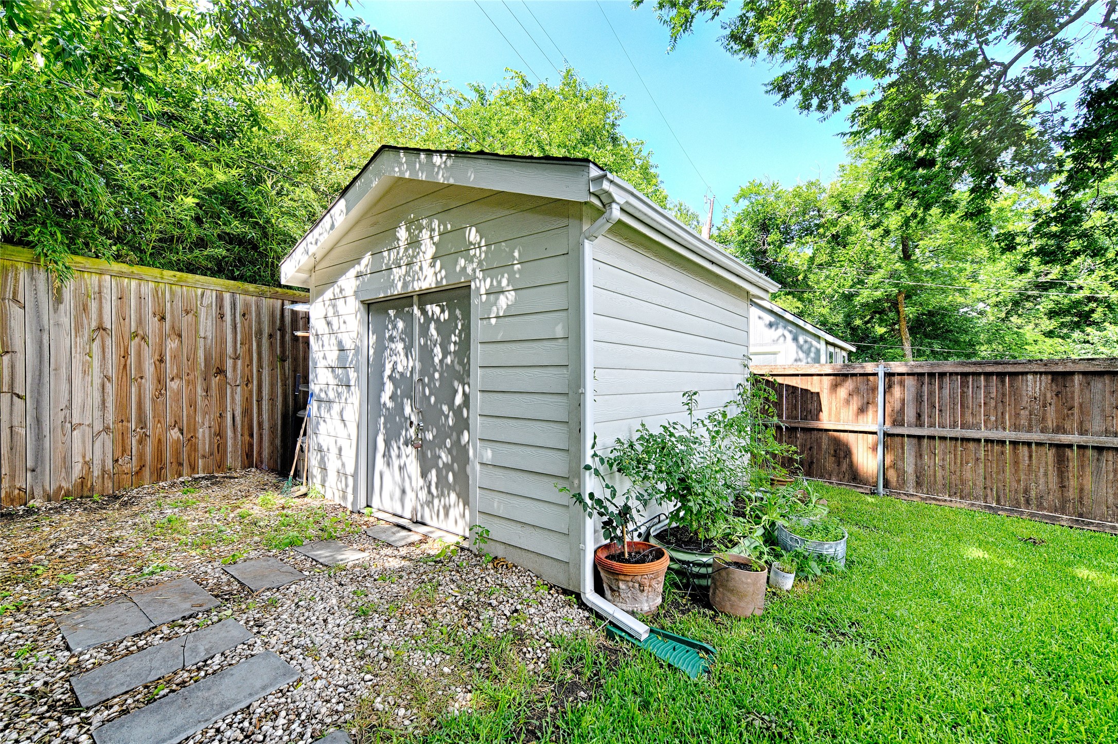 1323 Lansford Avenue Dallas TX 75224