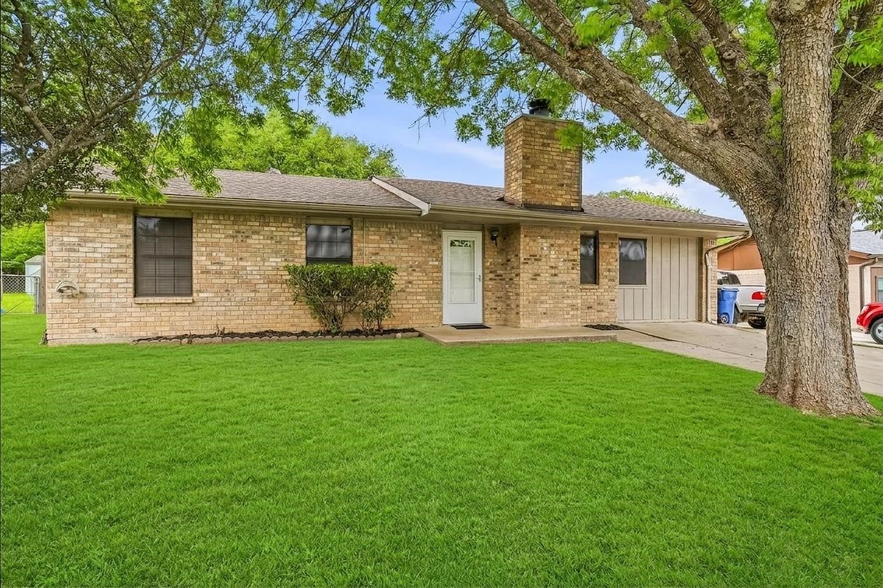 1414 W Torrey Street Granbury TX 76048