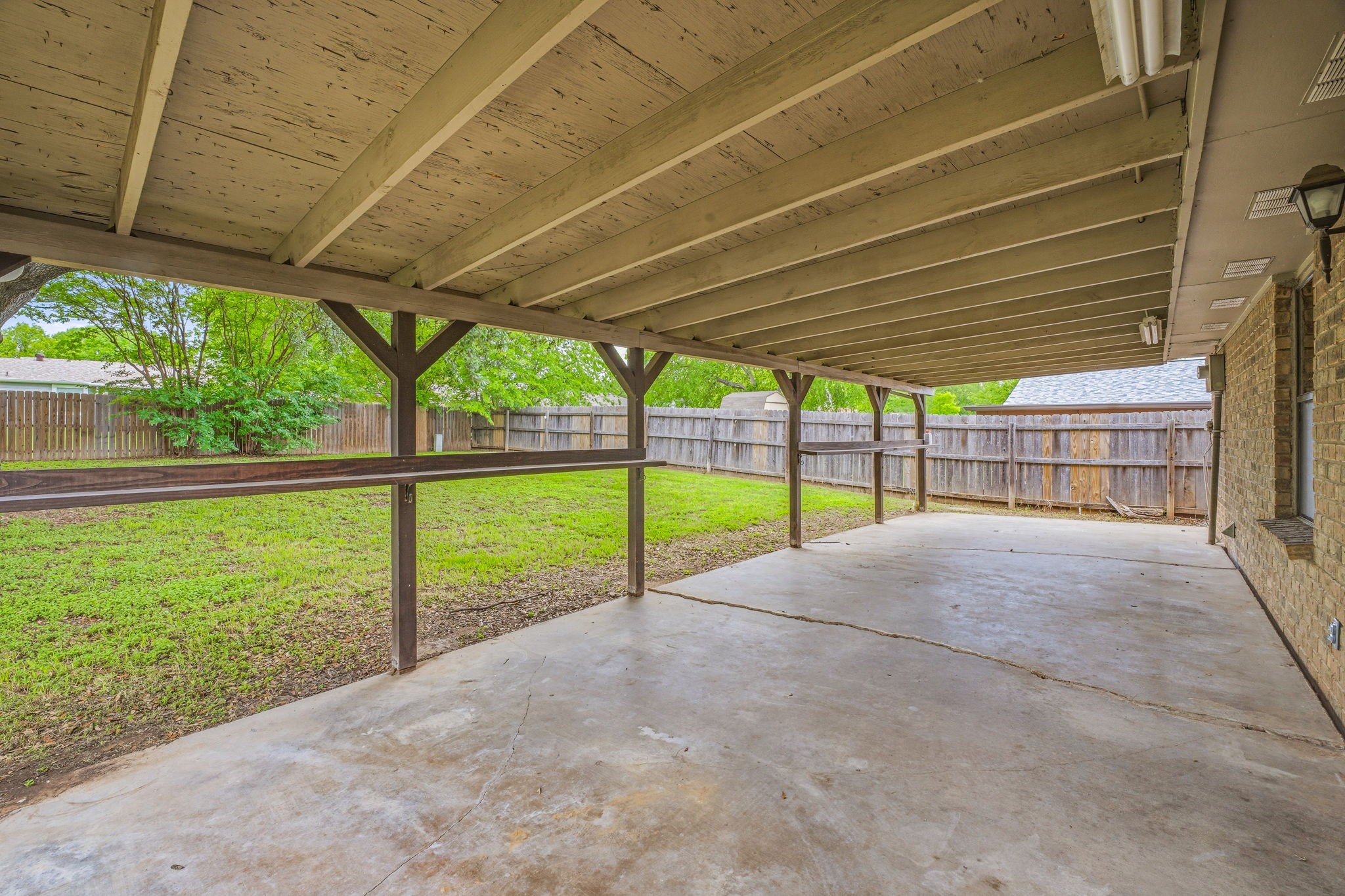 1414 W Torrey Street Granbury TX 76048