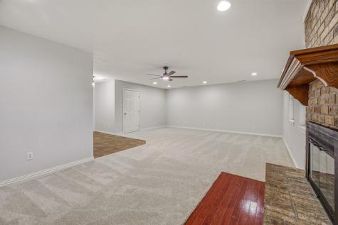 1414 W Torrey Street Granbury TX 76048