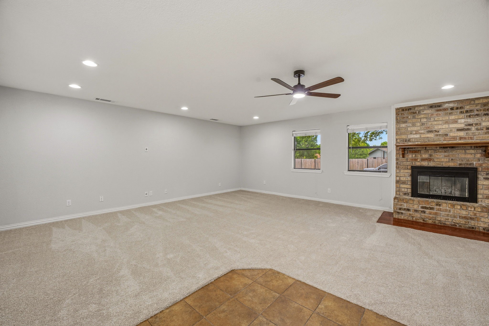 1414 W Torrey Street Granbury TX 76048