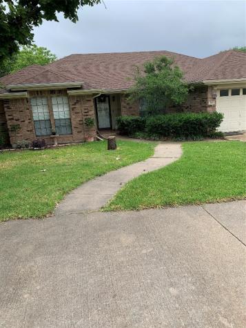 313 SW Alsbury Boulevard Burleson TX 76028