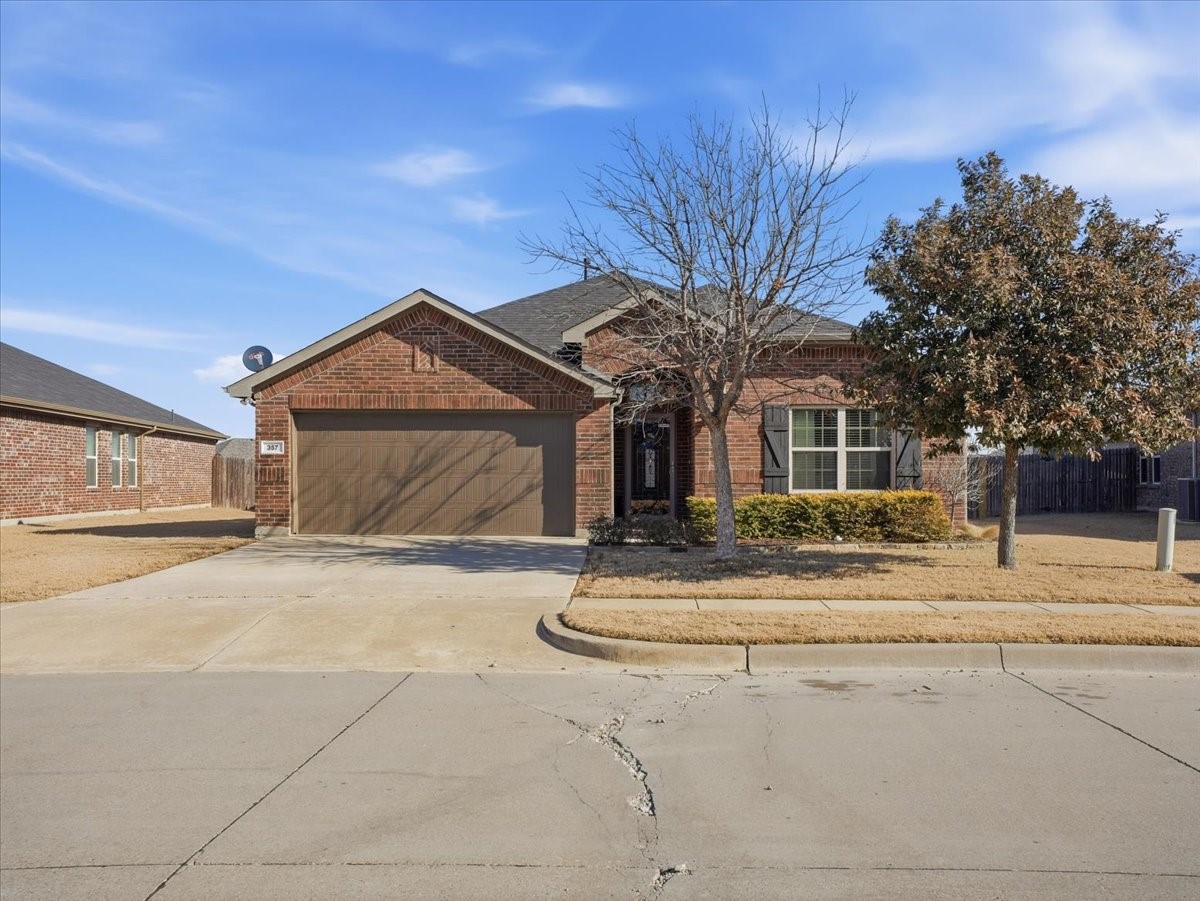 357 Coral Vine Lane Burleson TX 76028